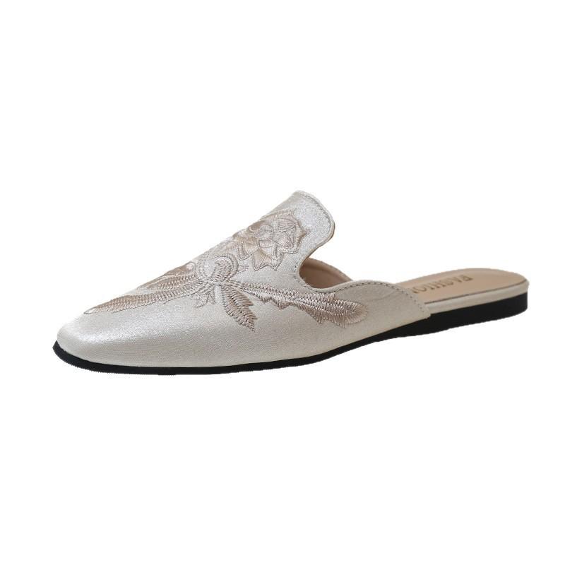 New Chinese-style embroidered bag head half slippers women's outer wear summer new retro versatile flat-bottomed Muller half-tray shoes