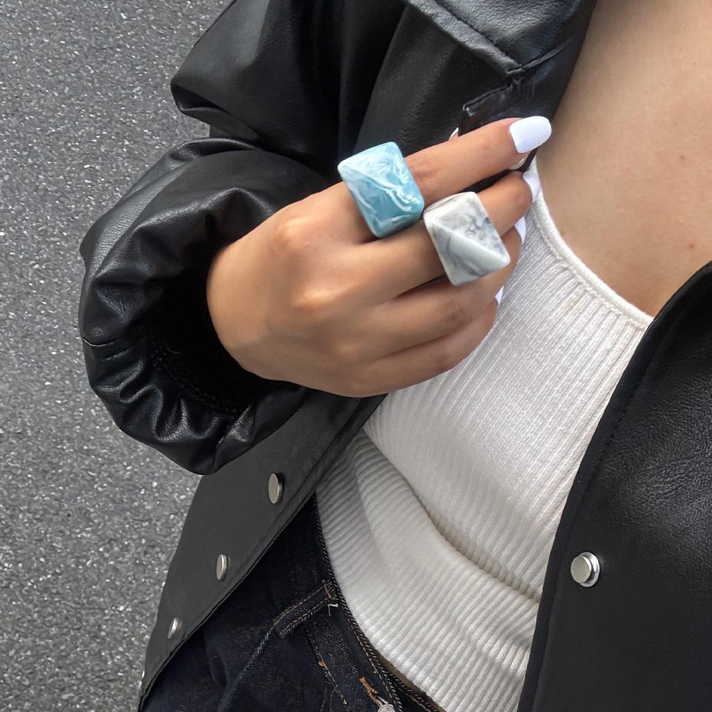 Fashion Gradient Square Triangle Cut Resin Ring Designer Handbag Shaped Band Ring For Women INS Daily Minimalist Jewelry