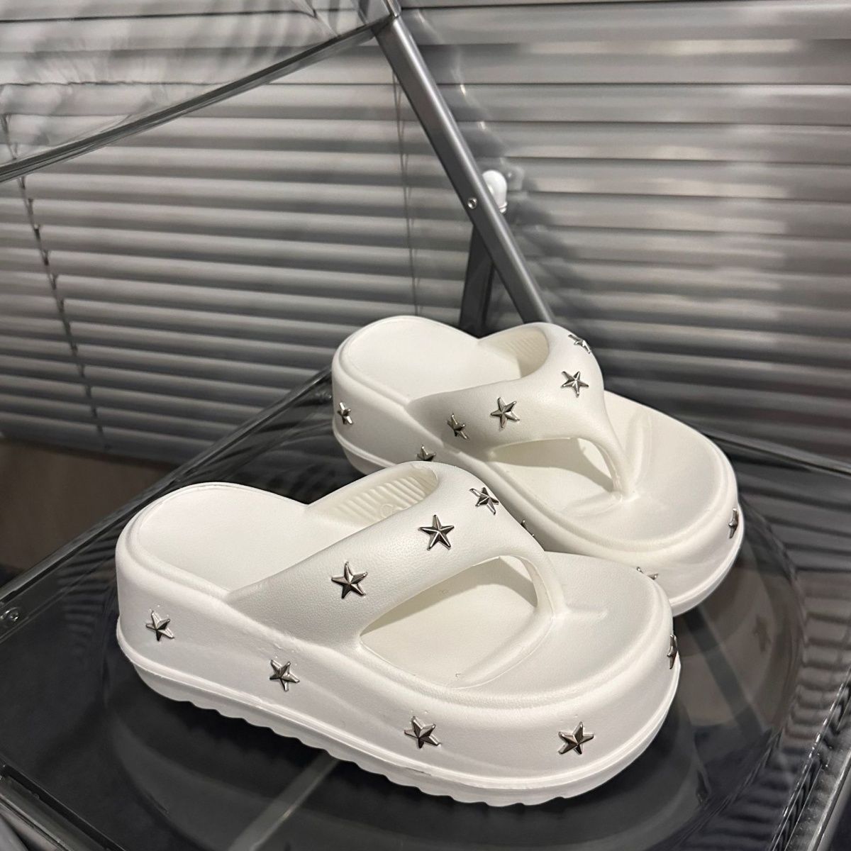 

Толстая подошва, увеличивающая рост, тапочки-стринги, сверхлегкая верхняя одежда, мягкие женские тапочки 36-37 белый