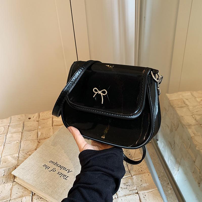 

Простая сумка через плечо с бантом для женщин, весна-осень, новая универсальная маленькая квадратная сумка, модная сумка на одно плечо для поездок на работу (20cm<Max Length<30cm)