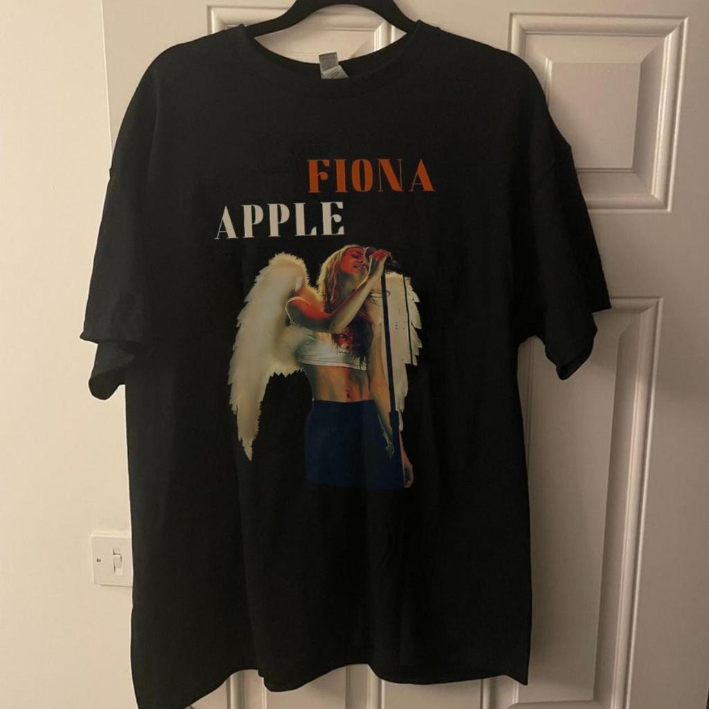 Vintage style Fiona Apple short sleeve black classic shirt