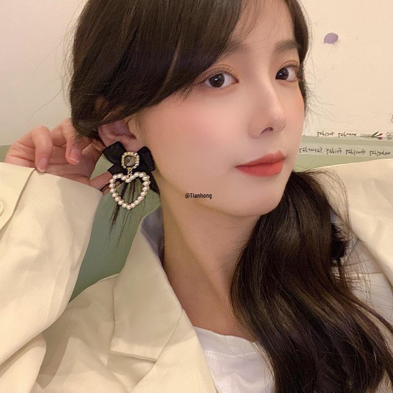 Retro Bow Style Clip-On Earrings - Black French Korean Accessory for Women