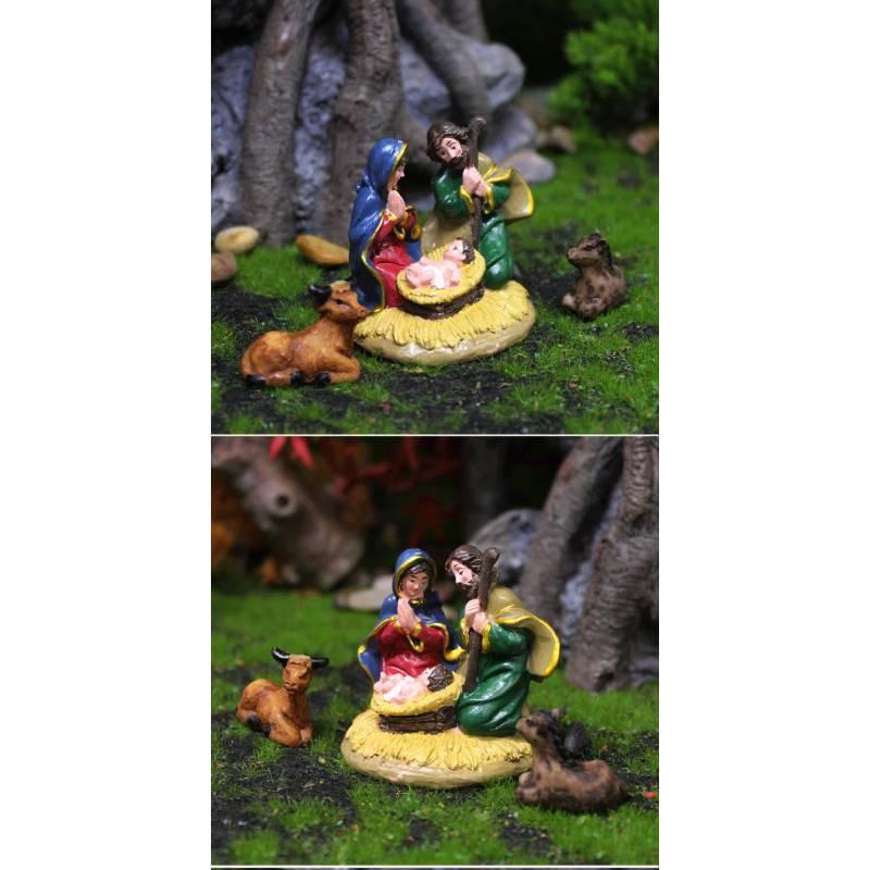 Resin Christmas Scene Figurines With Style Family Set For Holiday Decorations