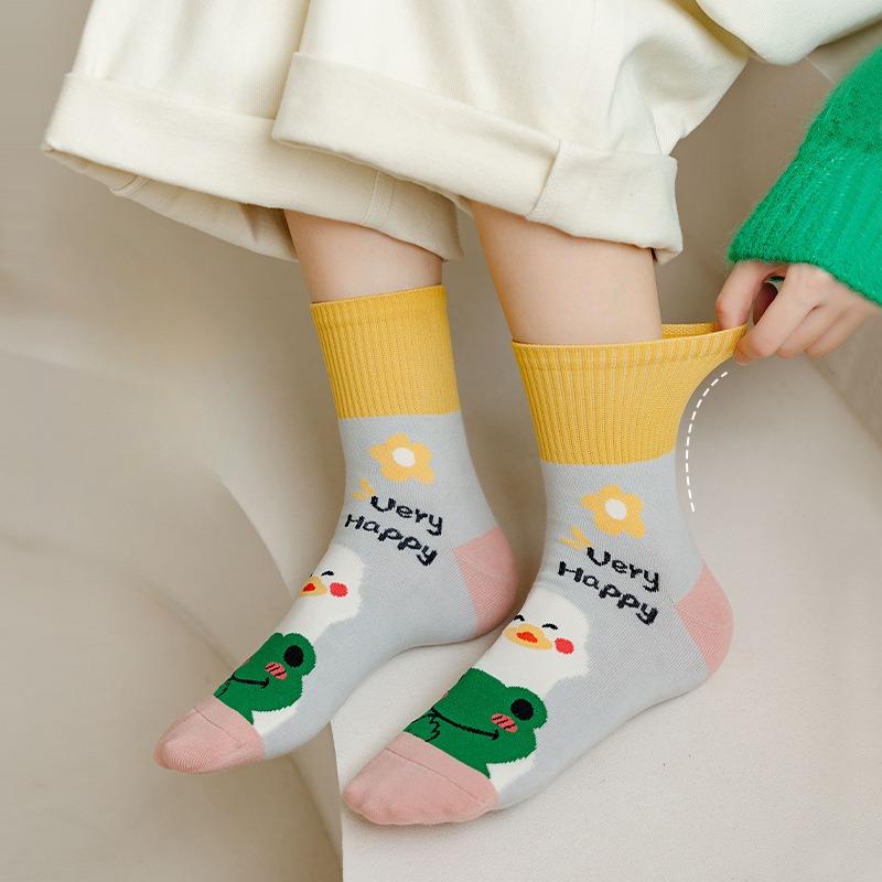 5 Pairs of Female Spring and Autumn Cartoon Green Frog Straight Plate Boneless Lovely Student Cotton Socks