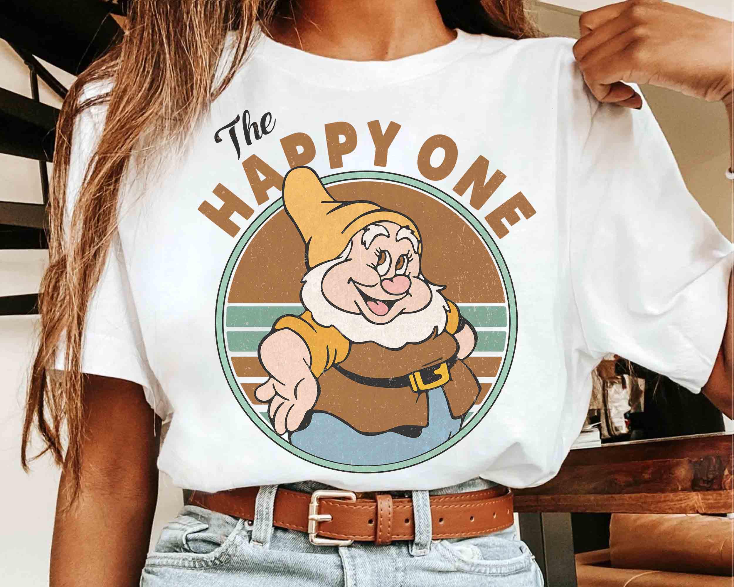 Vintage 90s  Tshirt Disney Snow White and the Seven Dwarfs family Tshirt Allseason cotton S