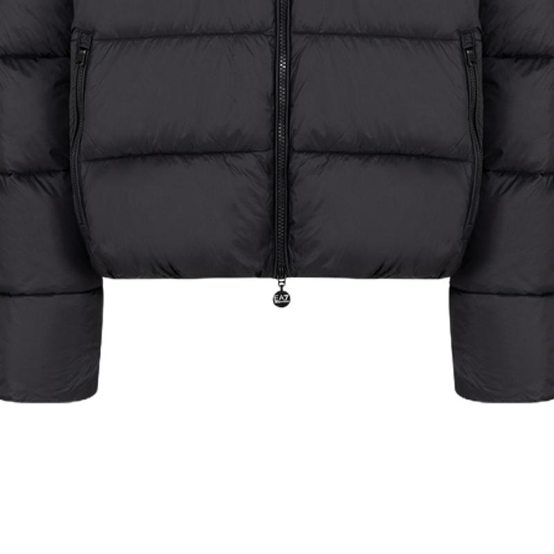 Emporio Armani EA7 FW24 Einfarbige Kapuzenjacke mit Stehkragen, kurzärmelig, Baumwolle, Damenjacken, Schwarz 6DTB17-TNGPZ-0210