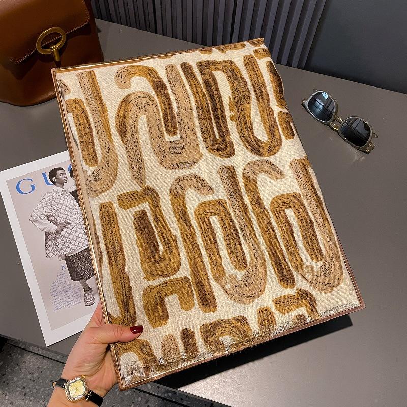 Herbst und Winter Baumwolle und Leinen Hand Schal Geometrisch Buchstaben Bedruckt Seidenschal Männer und Frauen Schal Trendig