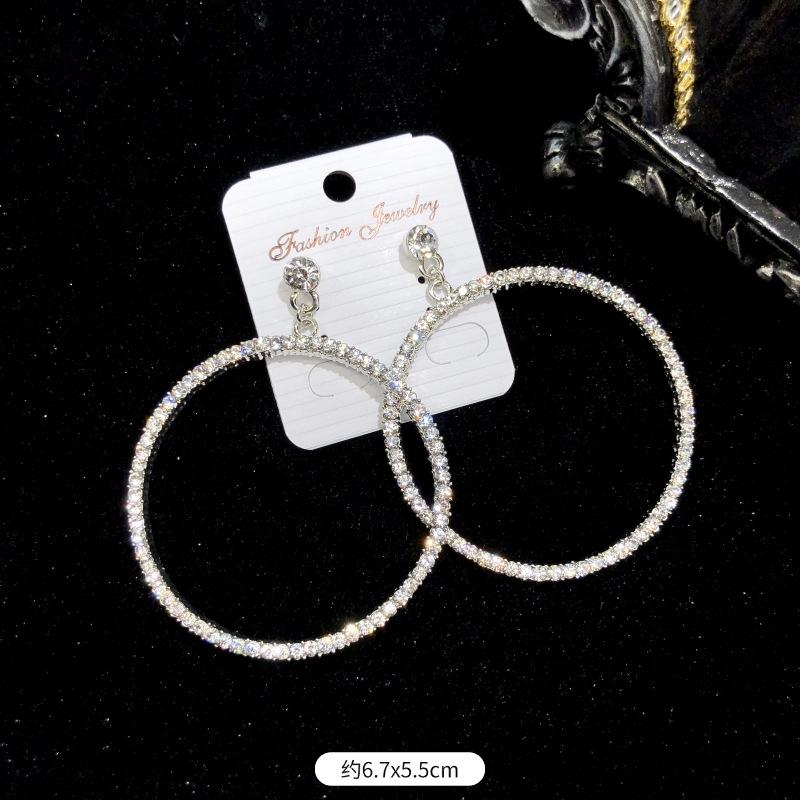 Korean Version of Celebrity Luxury Crystal Flash Diamond Stud Earrings Women's Banquet Exaggerated Temperament Fringed Earrings Retro Zircon Earrings