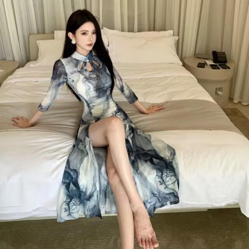 Elegant Chinese-Style Cheongsam Dress with Ink Print and Stand Collar - Plus Size, Mid-Length Skirt with Slit for Summer.