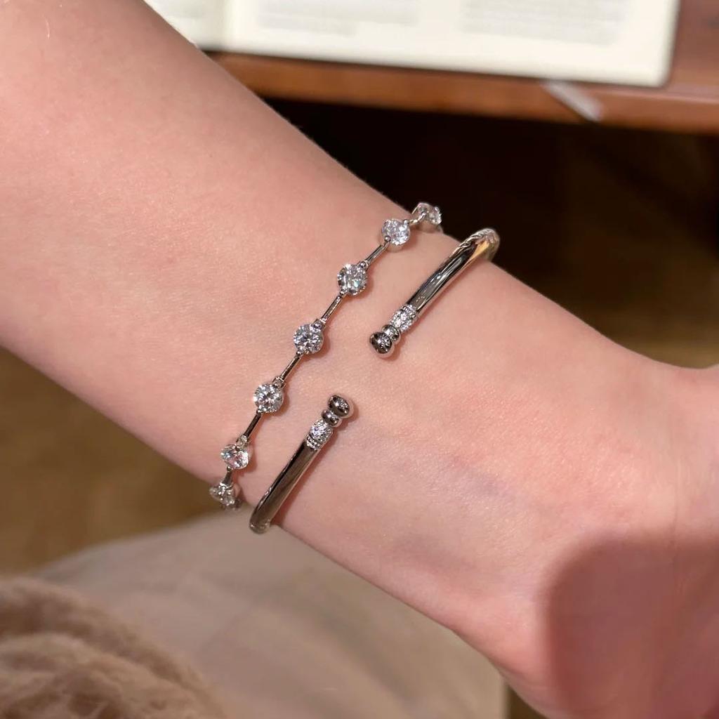 Light Luxury Unique Round Diamonds Inlaid Bracelets for Women High-end Exquisite and Simple Bracelet Fashion Party Jewelry Gift