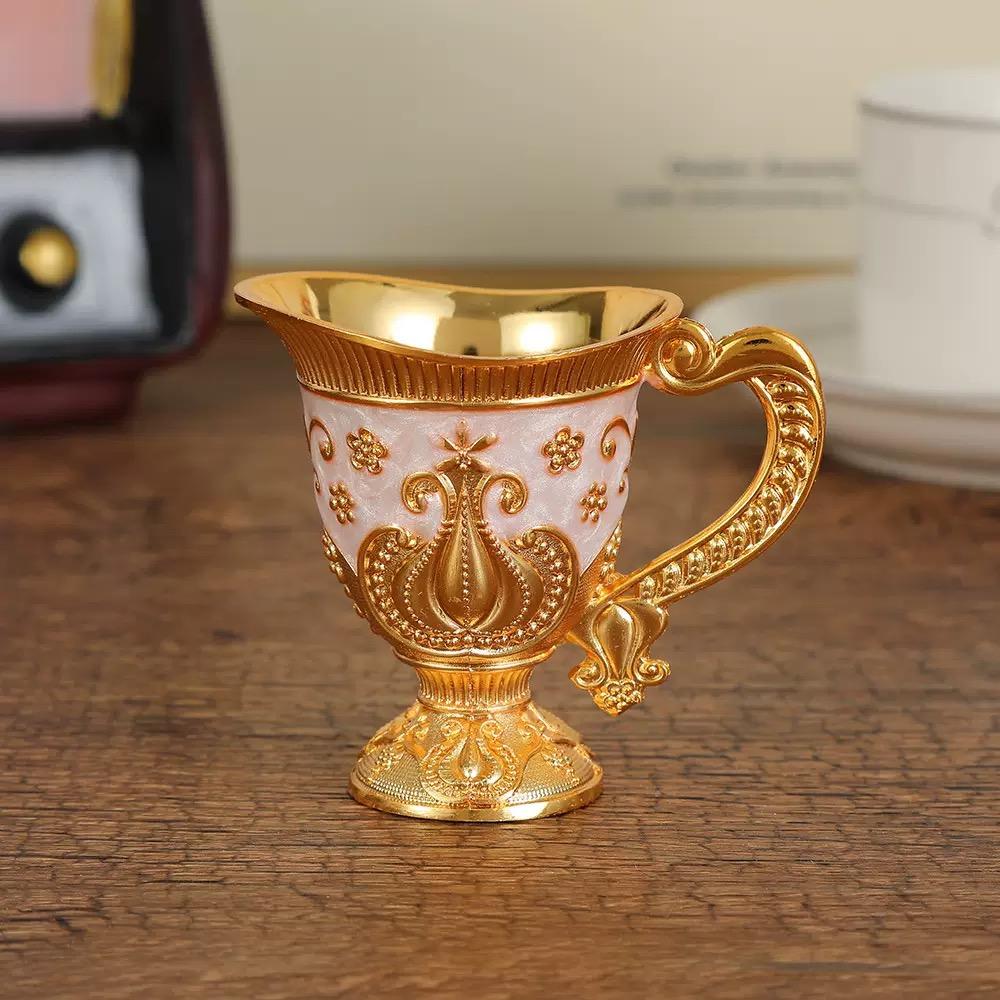 European Exquisite Handle Cup, Alloy Relief Mini Liqueur Tumbler, Portable Vintage Vodka Glass, Wine Cabinet Decorations, 1pcs