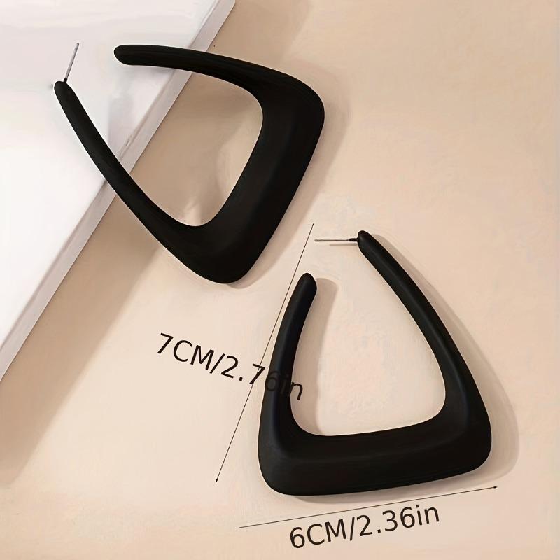 Bold Irregular Geometric Hoop Earrings Simple Versatile for Daily Wear Parties and Dates