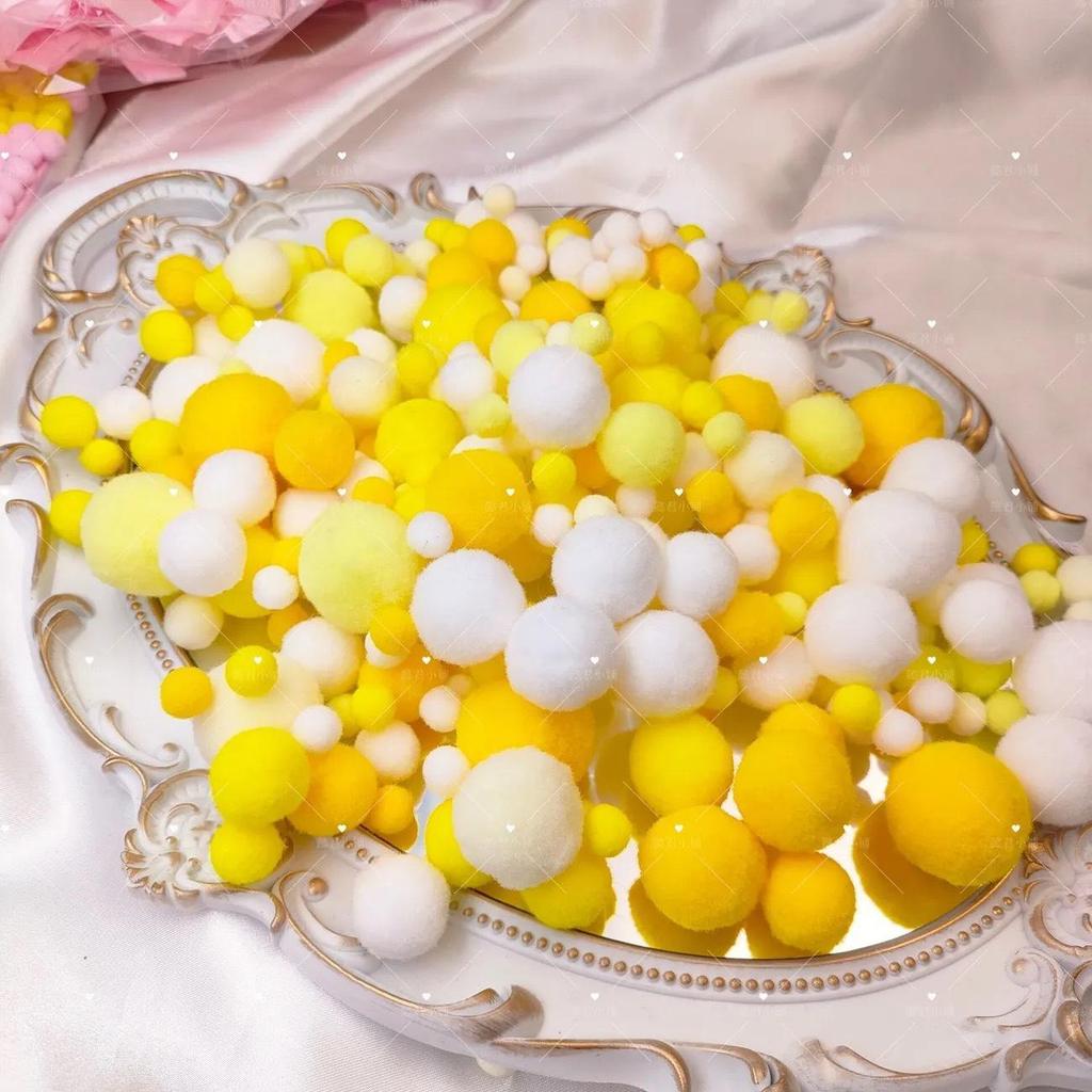Mehrfarbige Hochelastische Pompons: Gemischte Größen für kreative DIY- und handgefertigte Dekorationen