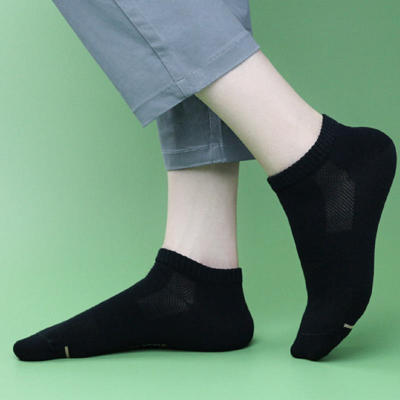 5 Pairs of Women's Solid Color Deodorant Breathable Sweat Absorbent with Shallow Mouth Invisible Short Socks