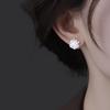 Boucles d'oreilles puces Fleur de Cristal de Glace Exquise: Nouveaux Bijoux Haut de Gamme, Luxe Léger et Polyvalents 2026 pour Femmes