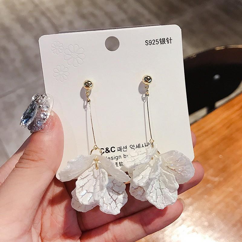111 Silver Needle Exaggerated Long Shell Petal Earrings Fashion Temperament Internet Celebrity Fringed Stud Earrings Female Super Fairy Earrings