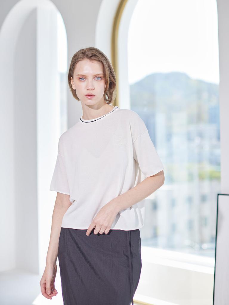 AYIHOLIC CASHMERE Semi-Over Rolled-Up Round Knit
