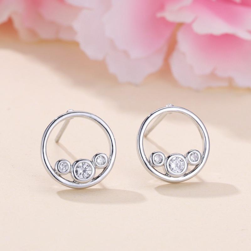 

Style Hollow-out zircon copper-plated stud earrings Wedding engagement gift Female