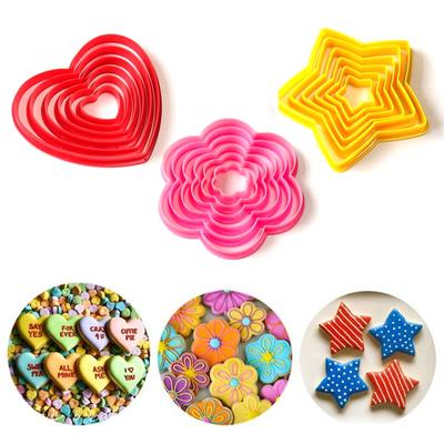 6 SZT. Zestaw wykrawaczek 3D na Boże Narodzenie Xmas Domowa Impreza Dekoracja Ciasta Fondant Gwiazda Kształt Serca Forma do Ciastek Pieczenie DIY Forma