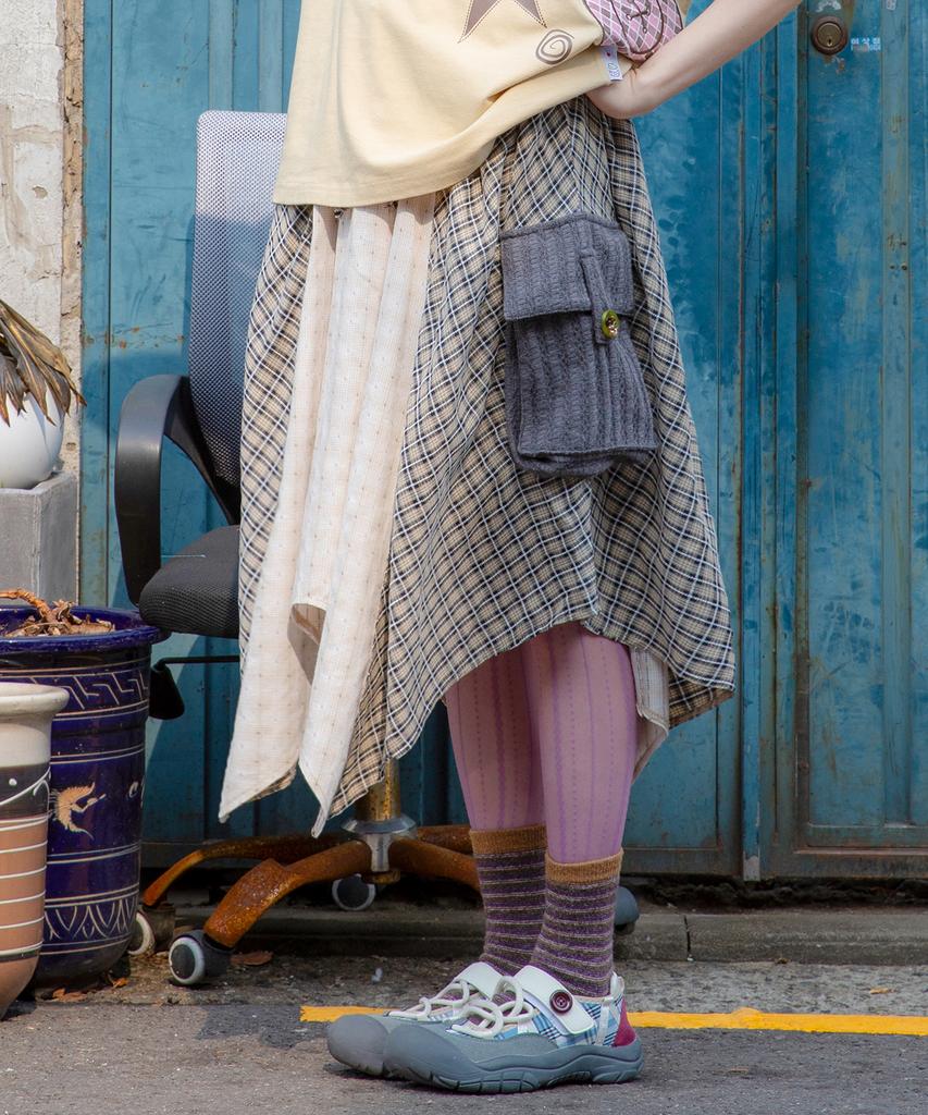 Lunakihu Wxsk016 Hirari Asymmetrical Check Skirt (Ivory/Charcoal)