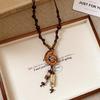 Retro Round Resin Necklace: Versatile, Fashionable High-End Clavicle Chain for Women