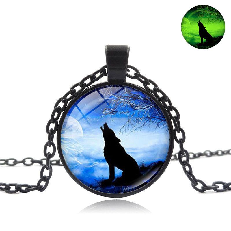Glowing Howling Wolf Moon Gemstone Pendant Necklace Women's Fashion Versatile Black Sweater Chain