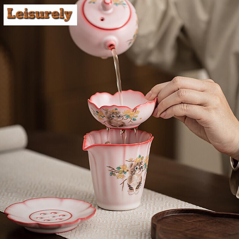 Exquisite Lard Frozen Ceramic Tea Separator Infusor Cute Yellow Cat Tea Strainer Tea Soaking Tea Filter Holder Teaware Ornament