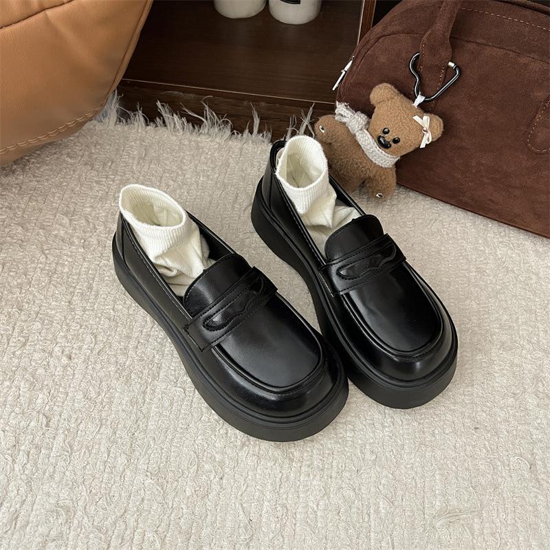 British style platform loafers women's 2025 new spring retro versatile black single shoes Japanese one-pedal small leather shoes