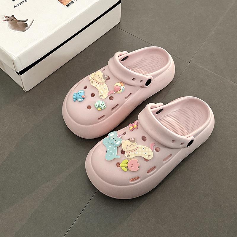 Fashion and cute platform hole shoes women's spring and summer new versatile one-pedal slippers women's skirt tide