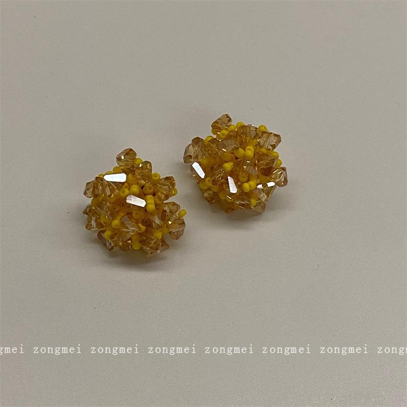 Blue beaded stud earrings heavy industry hand-woven hydrangea earrings white holiday wind ear clips mosquito coil disc s