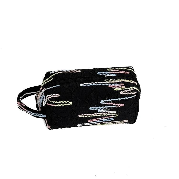 Stylish And Spacious Summer Checkered Makeup Bag Cute Portable Travel Handbag