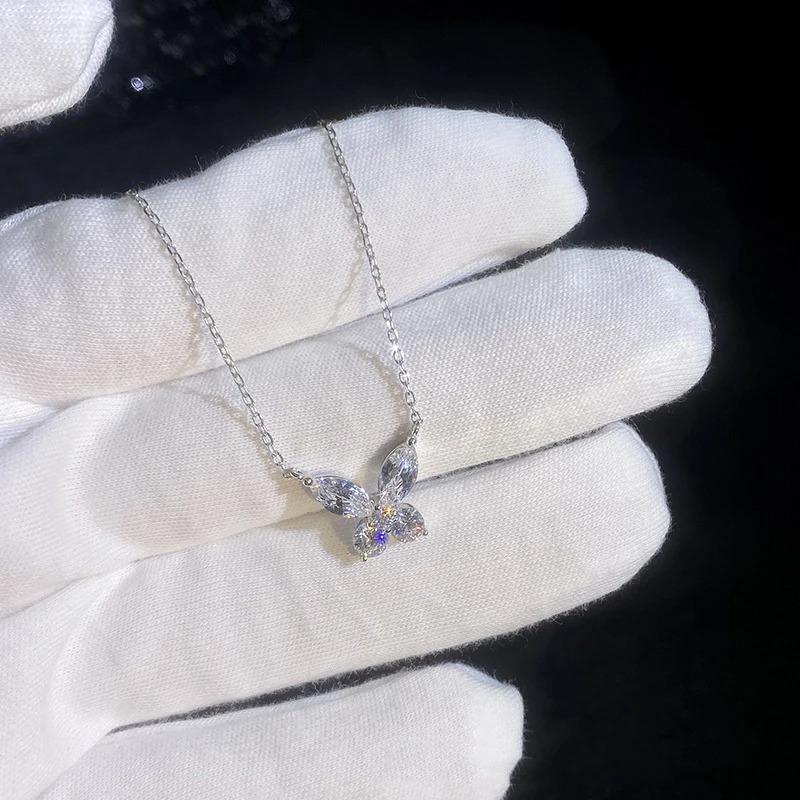 925 Sterling Silver D Color Moissanite Butterfly Necklace Pendant for Women Trendy Wedding Party High Quality Jewelry Gift