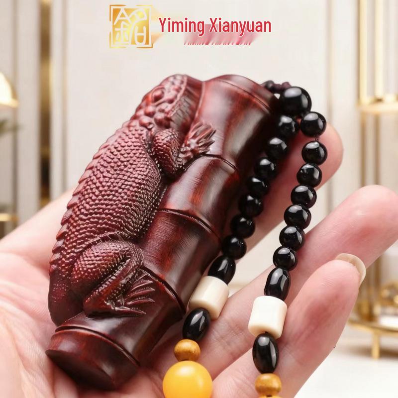 Rosewood Bamboo Joint Golden Cicada Carving – Boyfriend's Personal Ornament