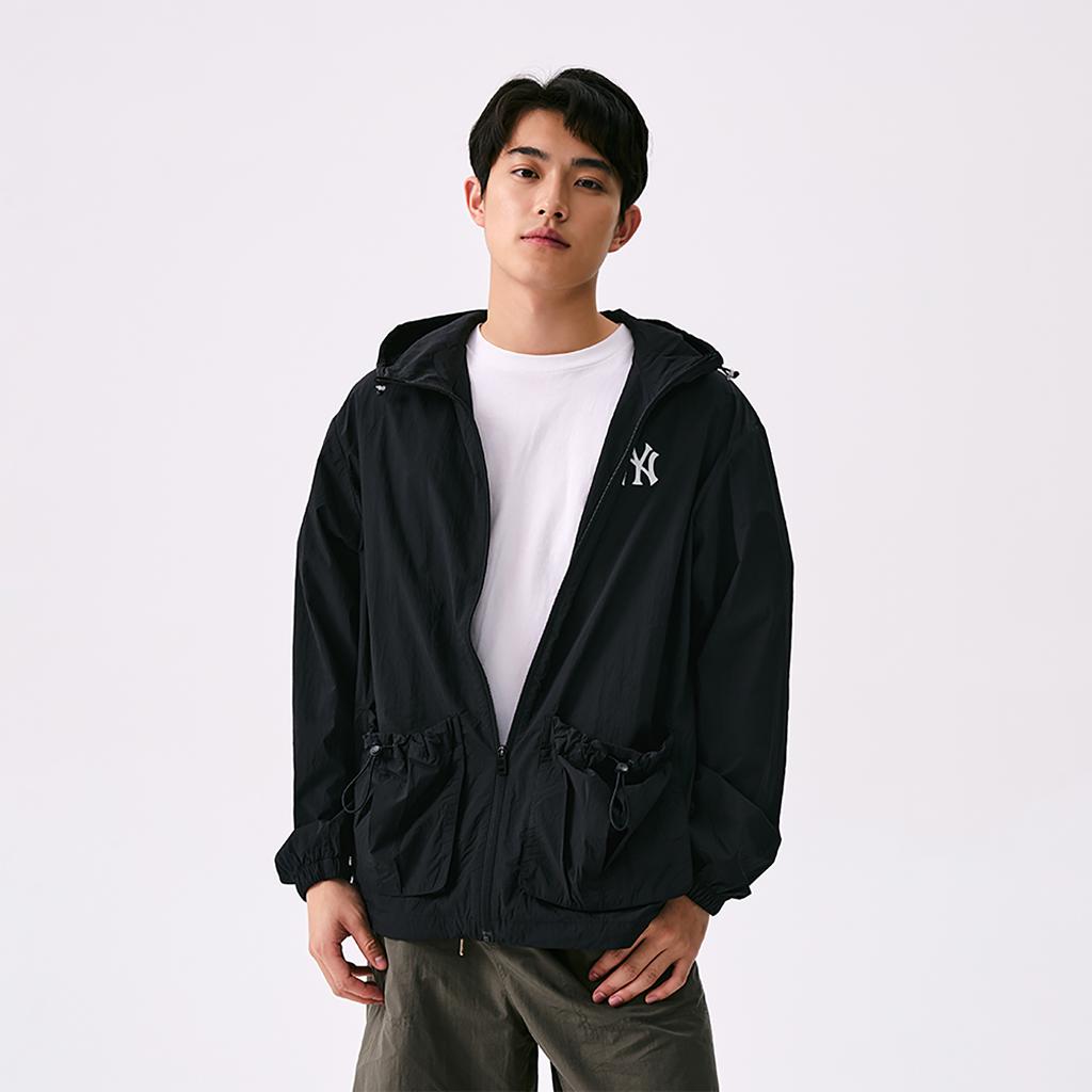 New MLB New York Yankees Basic Collection SS25 Windproof Jacket Unisex Black 3AWJB0453-50BKS