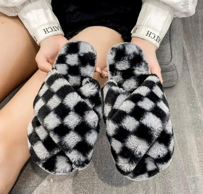Autumn Winter Women'S Outer Wear Flat-Bottom Sandals Indoor Warm Fluffy Slippers Plaid Comfortable Cross Bunny Fur Slippers