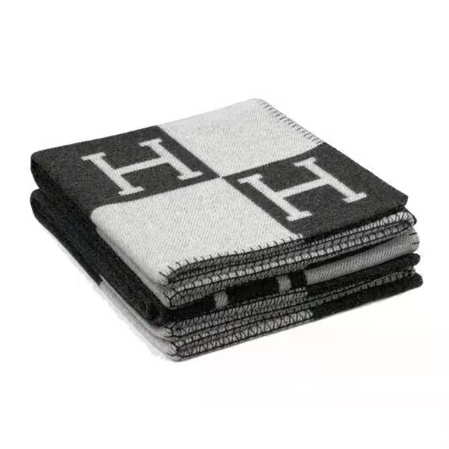 Fleece Blanket Single Blanket Air-Conditioned Blanket Sofa Cover Blanket Nap Blanket Blanket H-Letter Aviation Flight Blanket