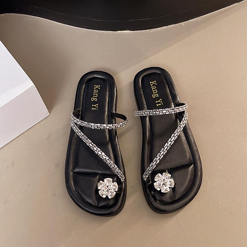 Flat-bottomed French set of toe cool slippers fairy shoes 2025 new summer soft-soled with skirt rhinestone flower sandals