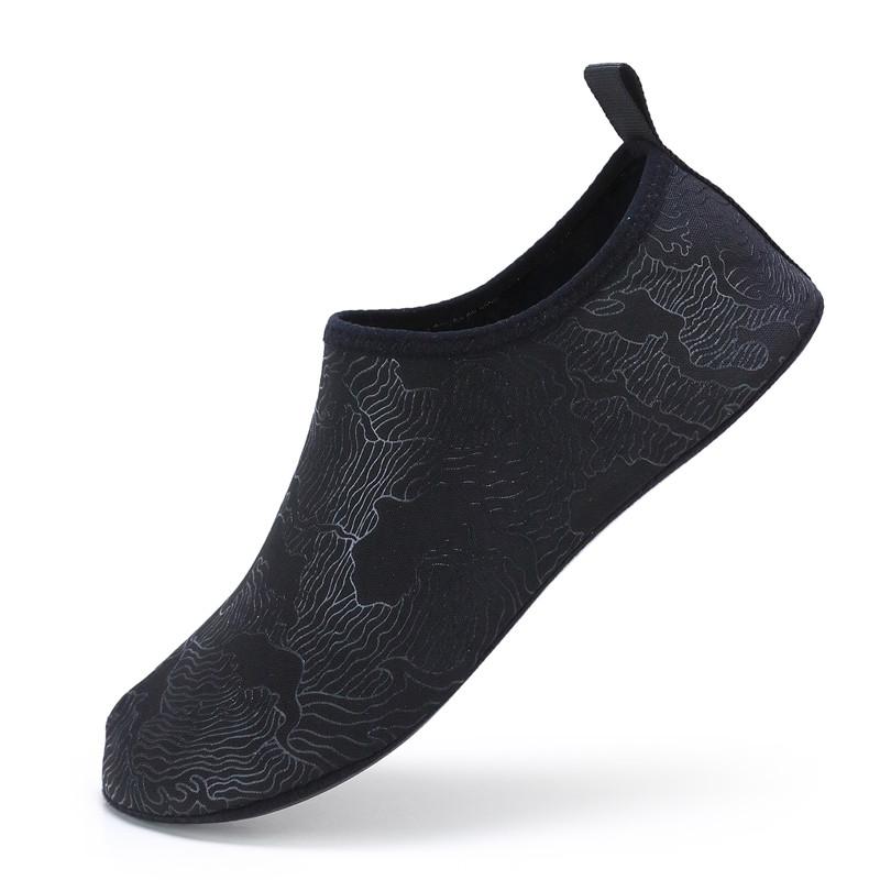 

Модные женские и мужские босоножки на воде с принтом, пляжная обувь, быстросохнущие спортивные сандалии, обувь для тренировок в спортзале, удобные сандалии 34-49 48-49 чёрный