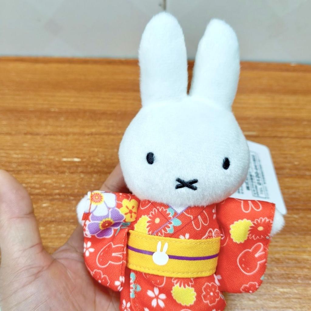 New Style Red Miffy Rabbit Doll Cartoon Ornament Fine Craft Desktop Display Decor Portable Holiday Gift Collectors Decor Toys
