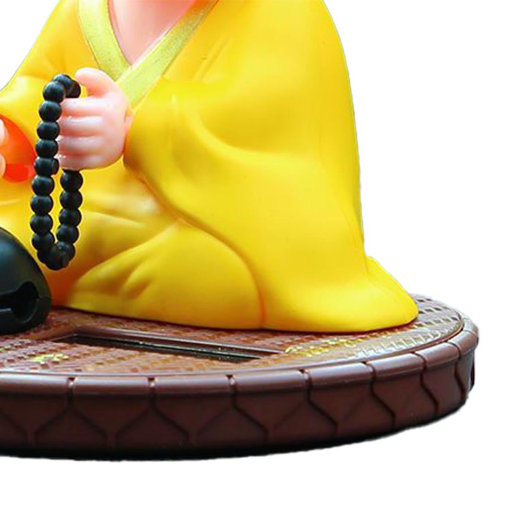 Kleiner Mönch Solar Ornament Auto Nickender Klopfender Buddha Statue Spielzeug für Armaturenbrett Auto Zuhause Schreibtisch