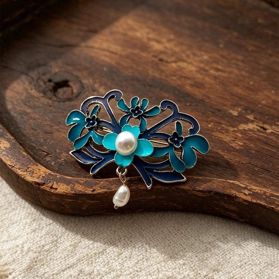 Imitation Blue Sapphire Flower Pattern Brooch with New Chinese Style Freshwater Pearl Tassels and Flower-shaped Brooch
