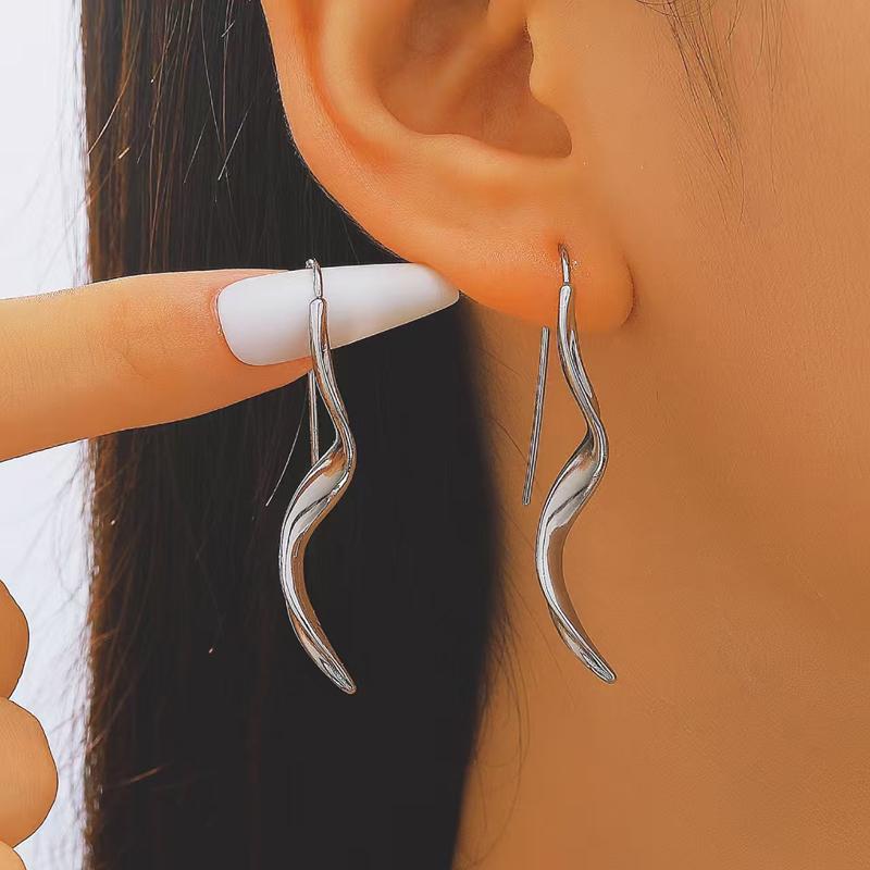 European and American Copper Winding Long Tassel Hoop Earrings for Women Fashion Metal Twisted Leaf Earrings Chic Zircon Gifts медный