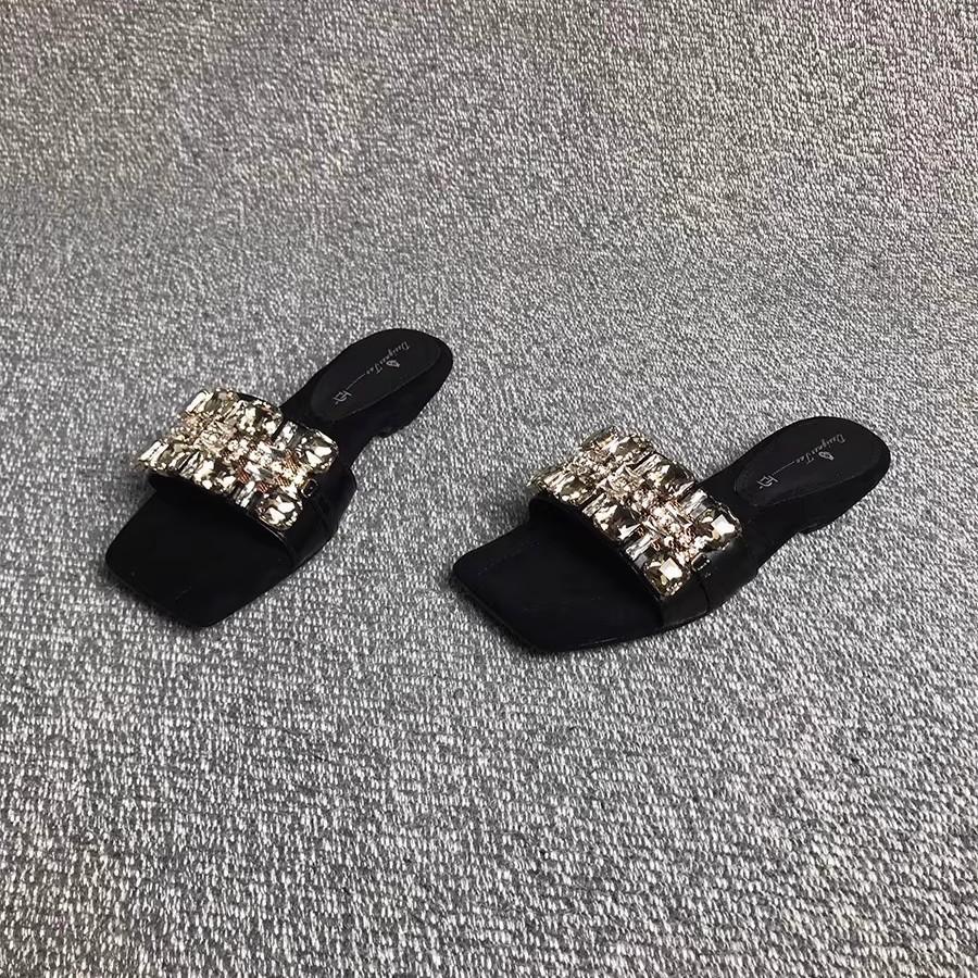 Sommer 2025 neue Bonbonfarbe Oberbekleidung Damen Schleife Temperament eckige Zehenpartie Fee offene Zehen kühle Pantoletten Strass französisch