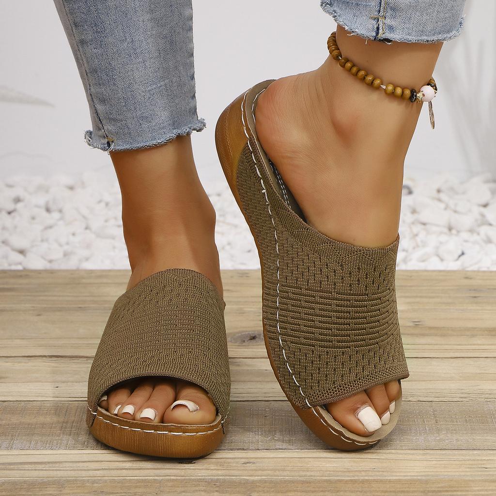 2025 spring and summer new flying woven slope heel slippers fashionable simple and lightweight one word fashionable large size slippers women