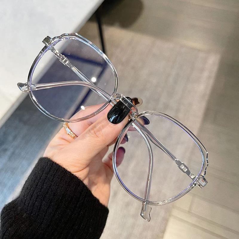 New Fashion Man Eyeglasses Round Shape Blue Light Blocking Women s Glasses High Quality TR90 Material Frame Glasses for Women