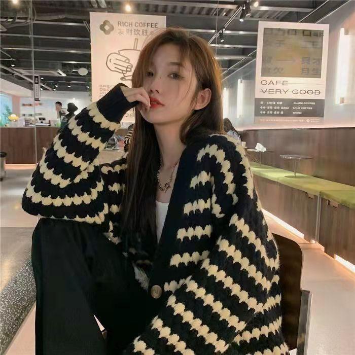Women's Knitted Sweater Cardigan New Mid Long V-neck Cardigan Sweater Autumn/winter