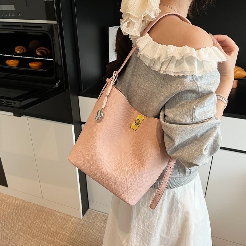 New Spring and Summer New Large-capacity Shoulder Bag Bucket Bag Fashionable Versatile Casual Underarm Bag Women