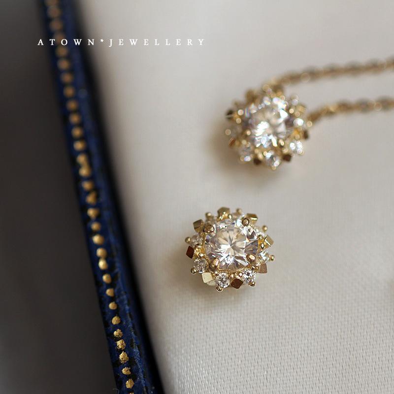 Little Sun Retro Palace Style Gold-Plated Silver Flower Necklace Pendant 14K Gold Color