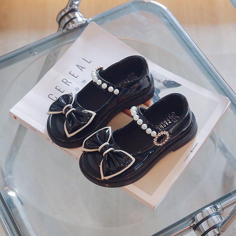 Girls shoes small leather shoes black spring 2025 new children's princess shoes soft sole middle and older children's performance foreign style singl