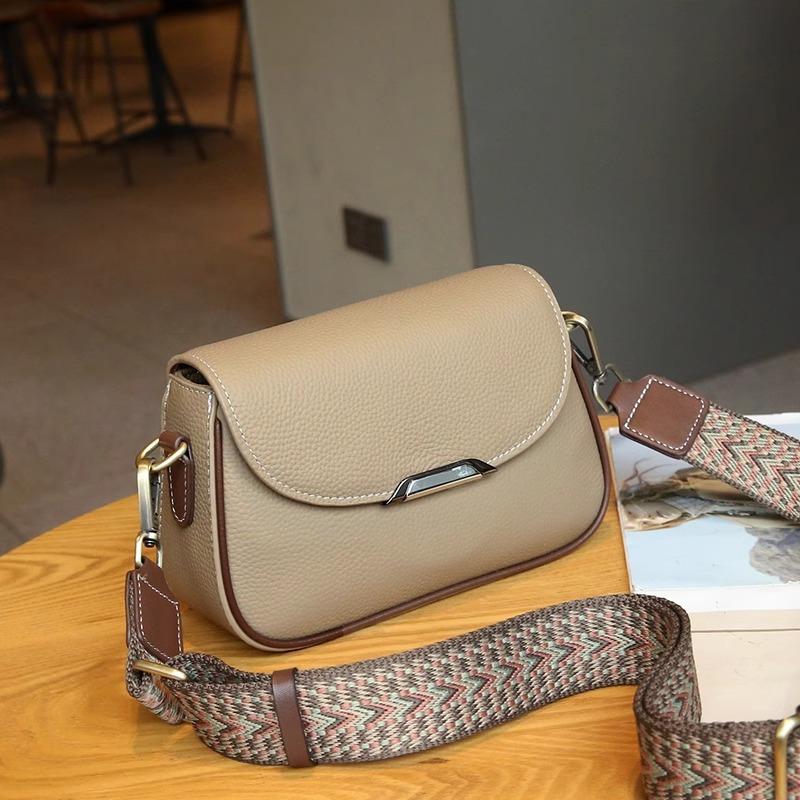 Small Square Bag New Style Shoulder Straps High Quality Textured Cowhide Leather Crossbody Bag for Women's Commuting Shoulder Bag